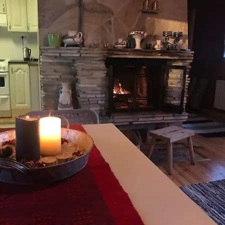 Lakeside Log Edith Feriehus Rovaniemi