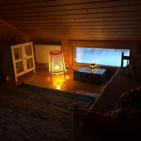 Lakeside Log Edith Rovaniemi