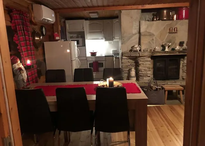 Lakeside Log Edith Rovaniemi