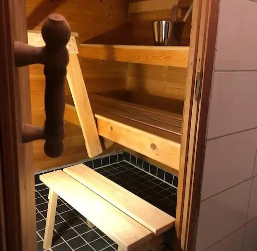 Lakeside Log Edith 別荘 ロヴァニエミ